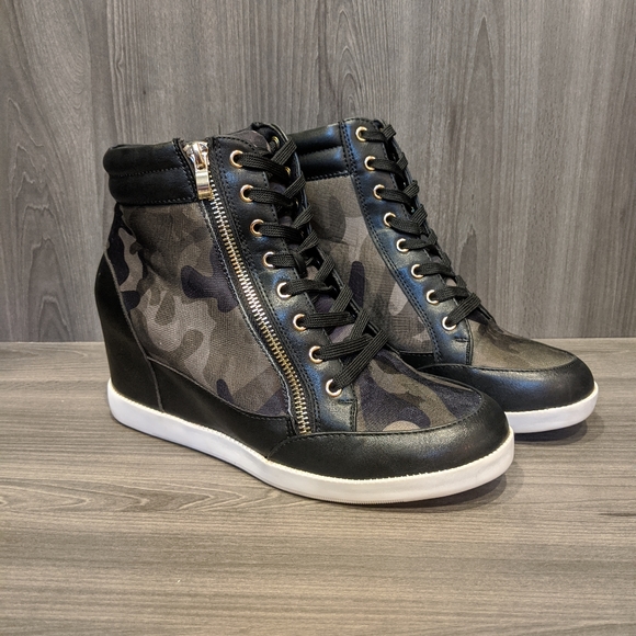 shanta wedge sneaker